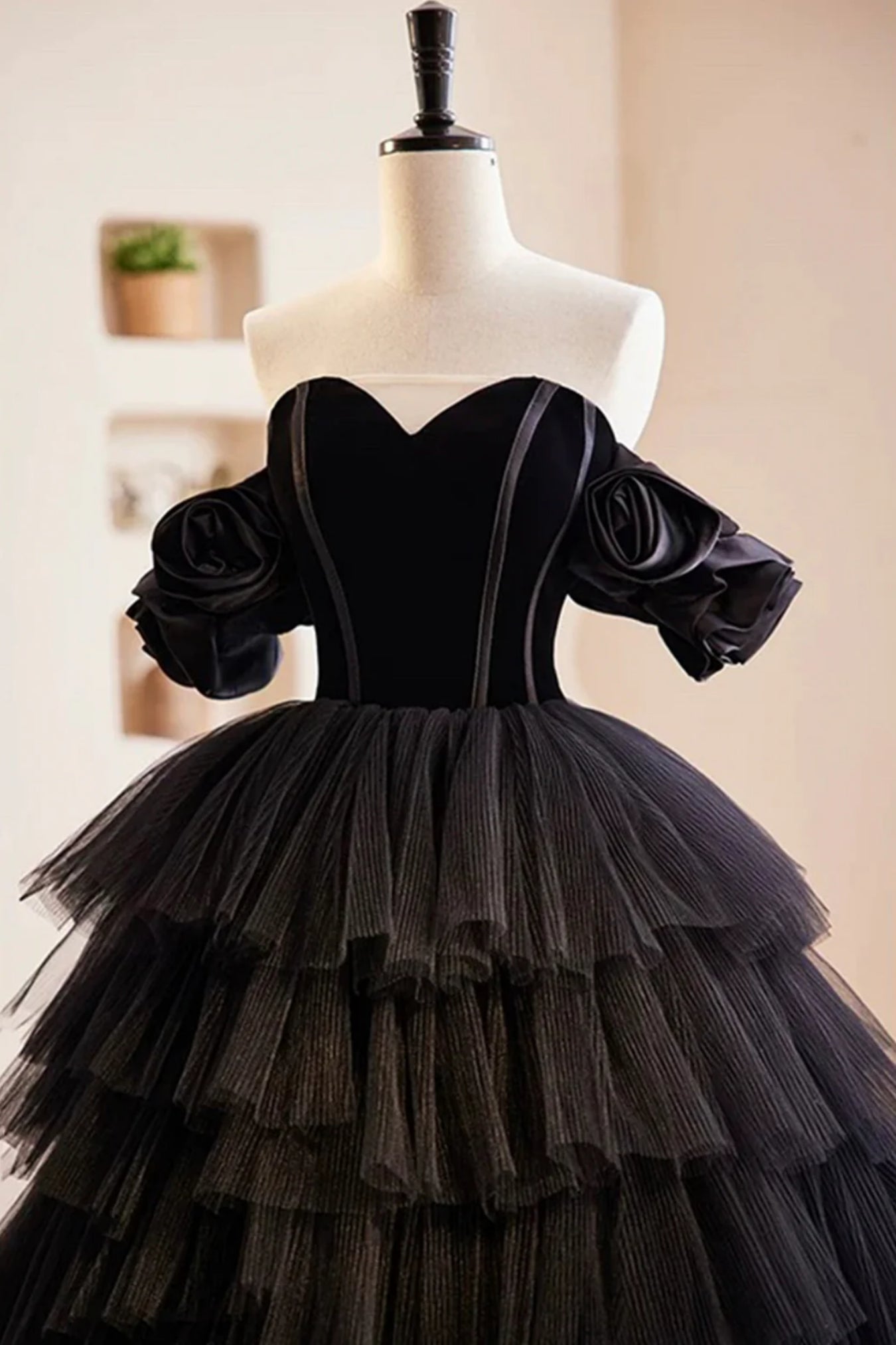 Black Tulle Off Shoulder Sweetheart Neck Layered Long Prom Dresses, Lo