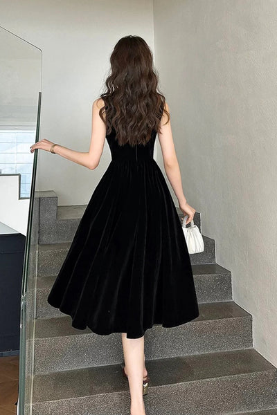 Black Velvet A Line Round Neck Short Prom Dresses with Pearls, Black Velvet Homecoming Dresses WT1649