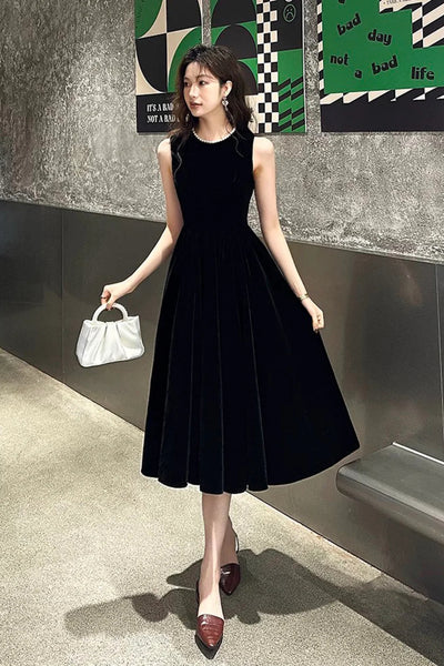 Black Velvet A Line Round Neck Short Prom Dresses with Pearls, Black Velvet Homecoming Dresses WT1649