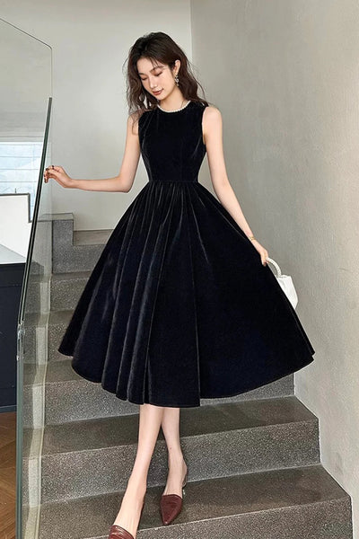 Black Velvet A Line Round Neck Short Prom Dresses with Pearls, Black Velvet Homecoming Dresses WT1649