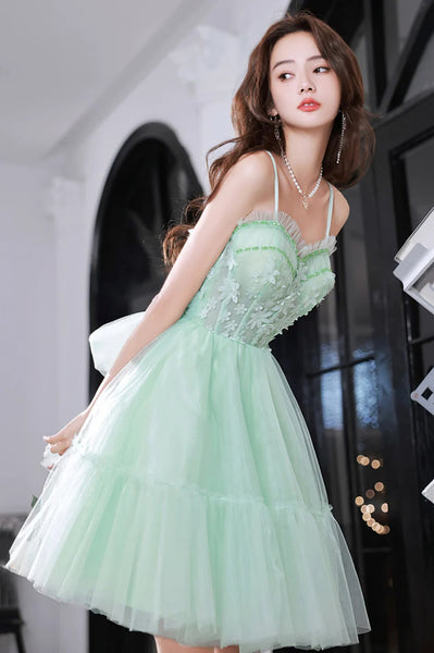 Green Lace Sweetheart Neck Short Prom Dresses, Green Lace Homecoming Dresses, Short Green Formal Evening Dresses WT1489