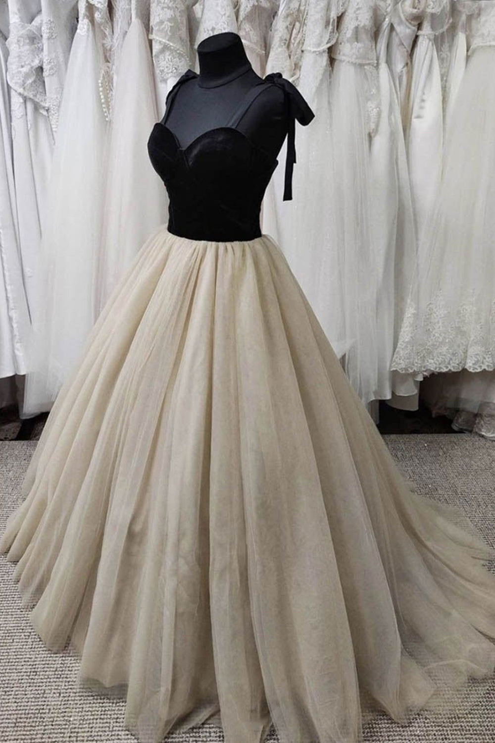 Sweetheart Neck Champagne Tulle Long Prom Dresses with Black Velvet To Lwt Dress Sweetheart Neck Champagne Tulle Long Prom Dresses with Black Velvet To Lwt Dress