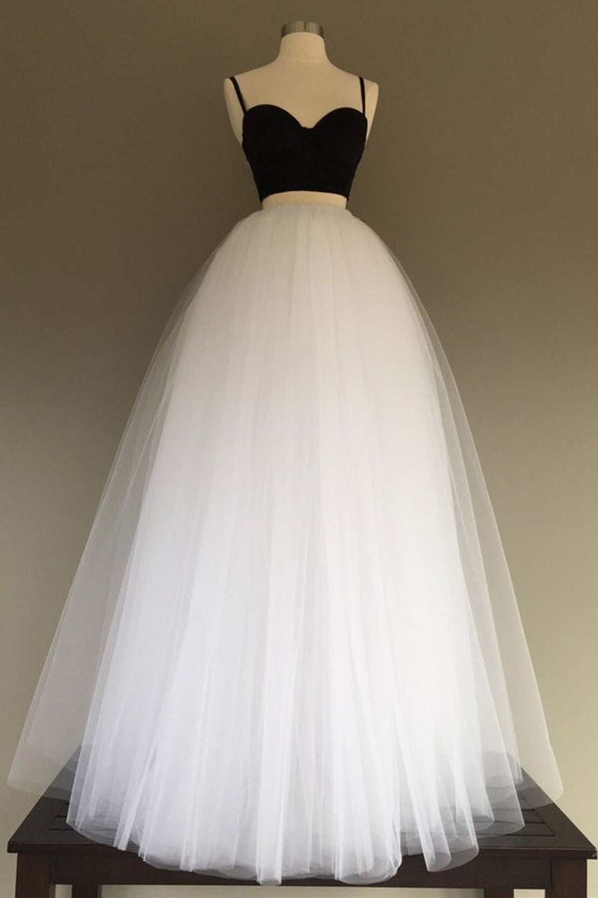 Sweetheart Neck Two Pieces White Tulle Long Prom Dresses, Black Top Wh Lwt Dress Sweetheart Neck Two Pieces White Tulle Long Prom Dresses, Black Top Wh Lwt Dress